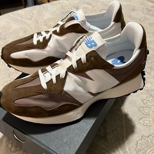 NIB New Balance 327 Lifestyle sneaker 8.5